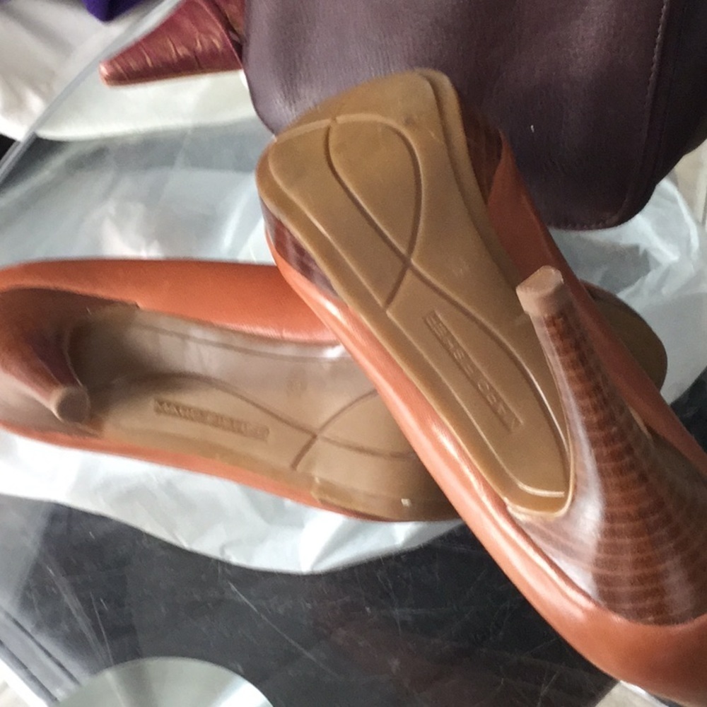 Marc Fisher Leather Shoes - Picture 5 of 5